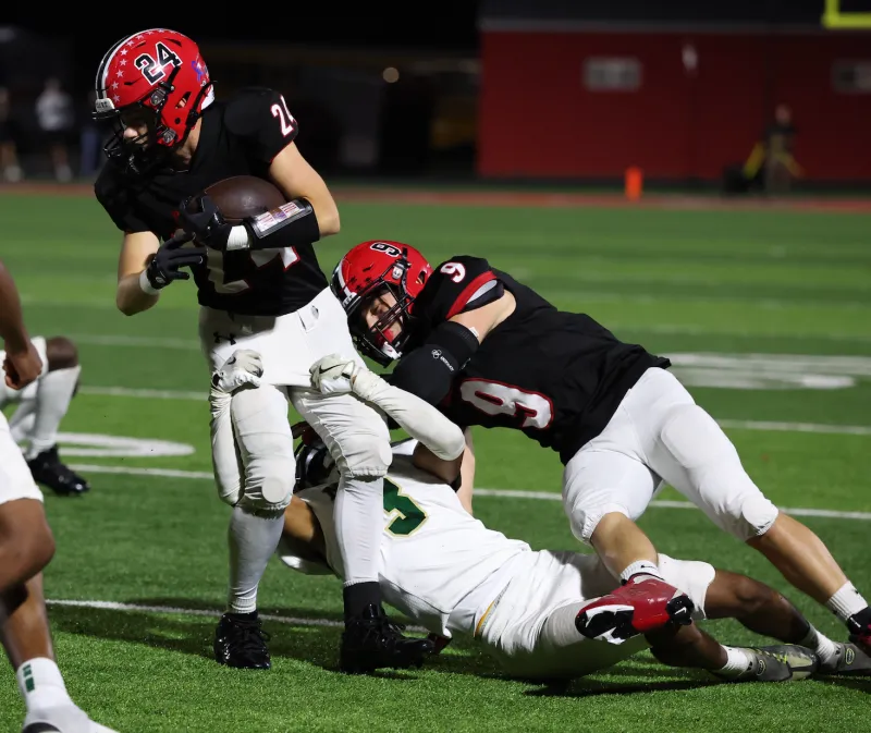 Bearcats Claw Past NMCC 26--12 for Third Straight Win