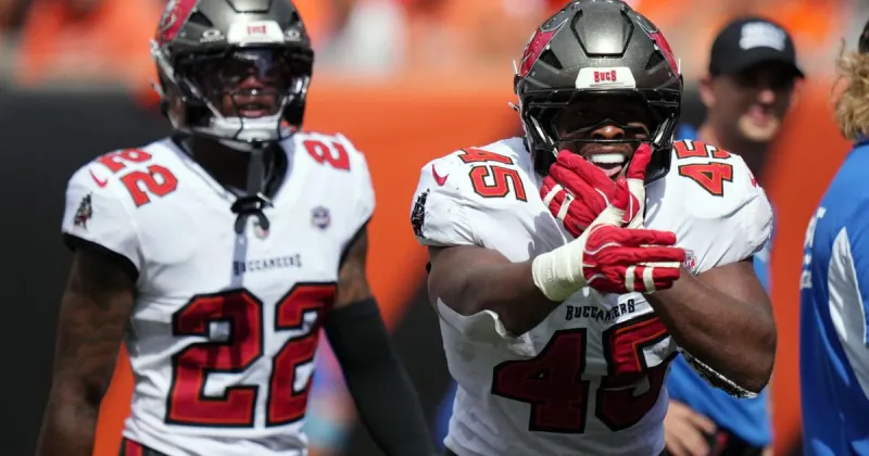 Former MU linebacker Trotter leads Tampa Bay in tackles, but loses to Green Bay 17-14