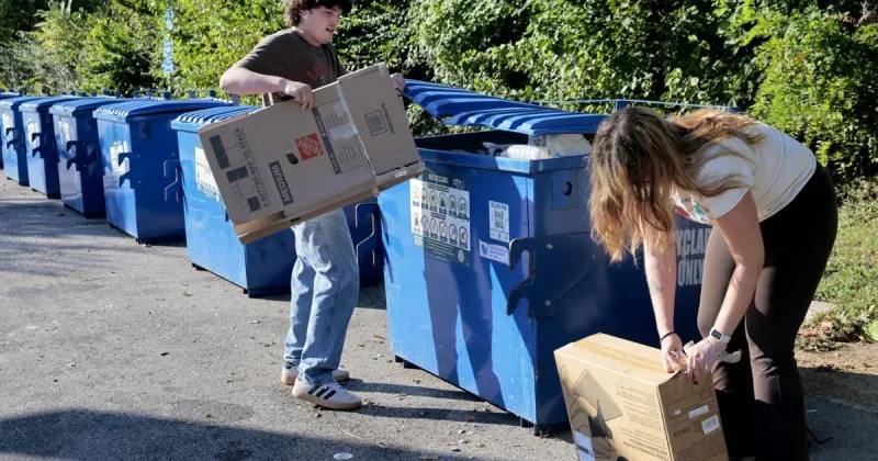 Recycling in St. Louis may get outside help. Mayor asks private companies to weigh in.
