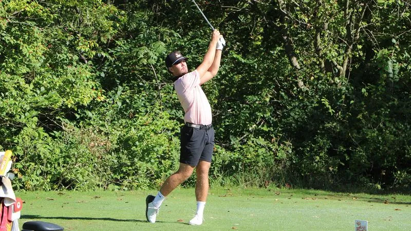 Granlund, Tritons Lead Field After First Day of Flyers Fall Intercollegiate