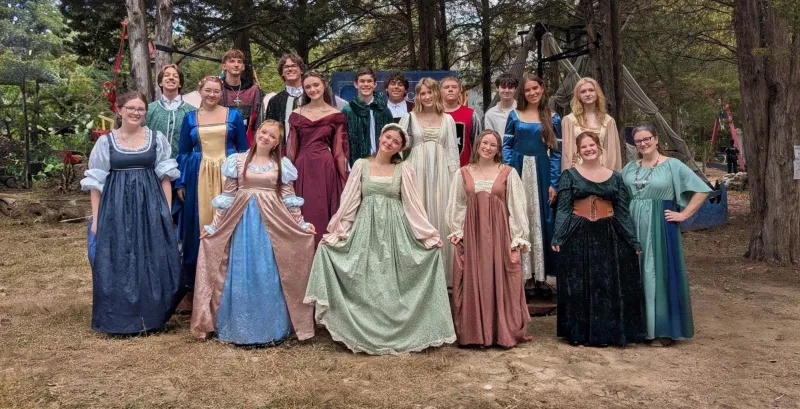 Oakville Madrigals Choir performs at annual St. Louis Renaissance Festival