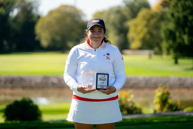 Covarrubias Earns Medalist Honors at Beall Fall Classic