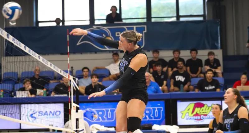 Women's Volleyball Falls in Five Sets at Pittsburg State