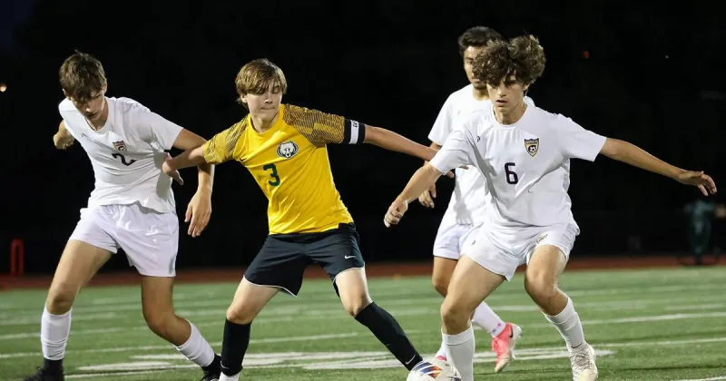 Rock Bridge soccer shuts out Camdenton