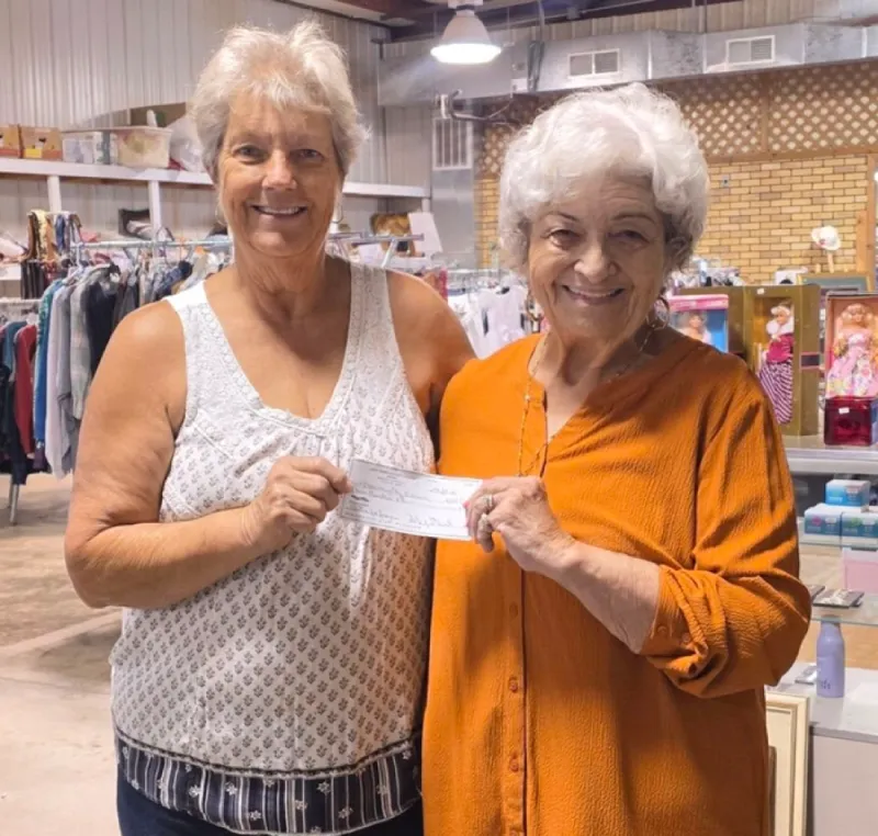 WinGs Donate Toward Refrigerator or Freezer for Puxico Community Corner