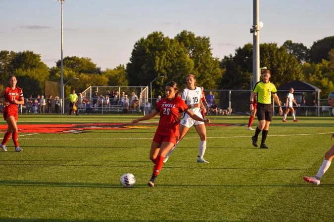 Cardinals Unable To Take Down Bearcats