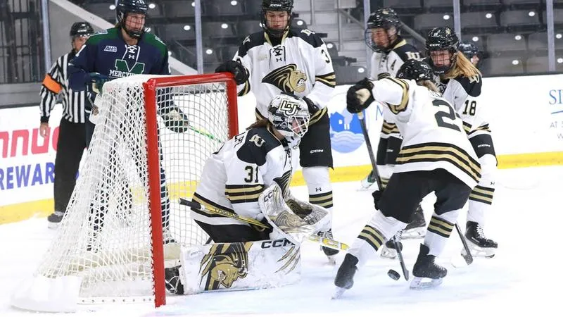 Women's Hockey Falls To Mercyhurst In Home Opener On Thursday