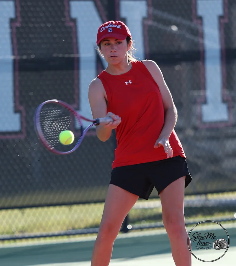 Dexter Tennis Falls to Windsor in Close 5--4 Match