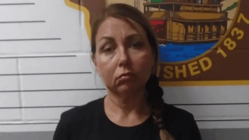 Iberia woman gets suspended 14-year sentence, 5 years' probation in Eldon theft case