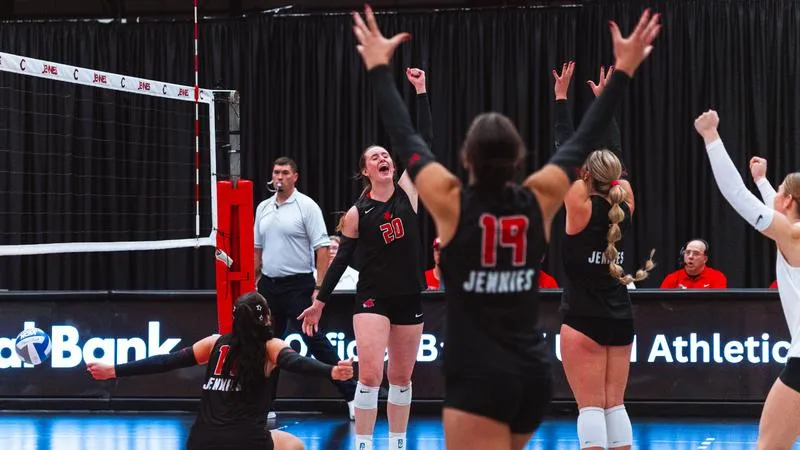 Jennies Volleyball Tames Missouri Southern on Salute to Service Night