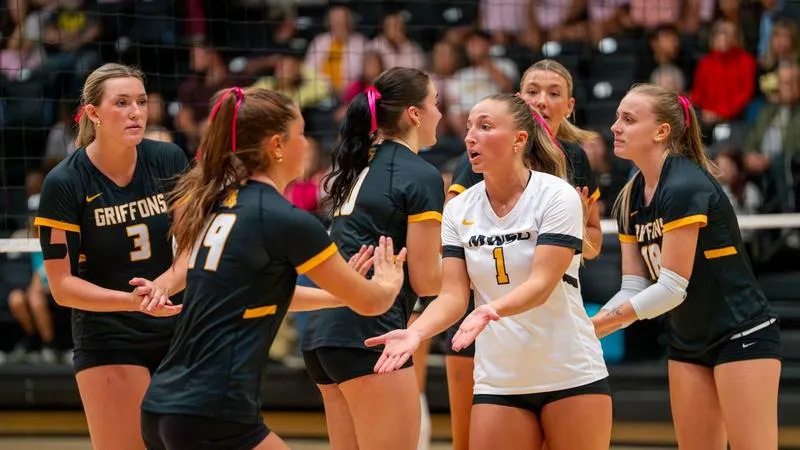 No. 7 Volleyball survives Fort Hays State in gritty five-setter