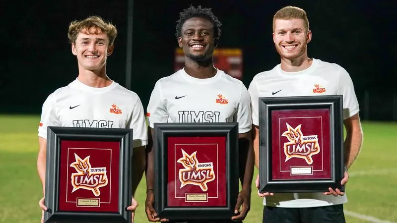 Randel's Goal Lifts Men's Soccer over Hawks