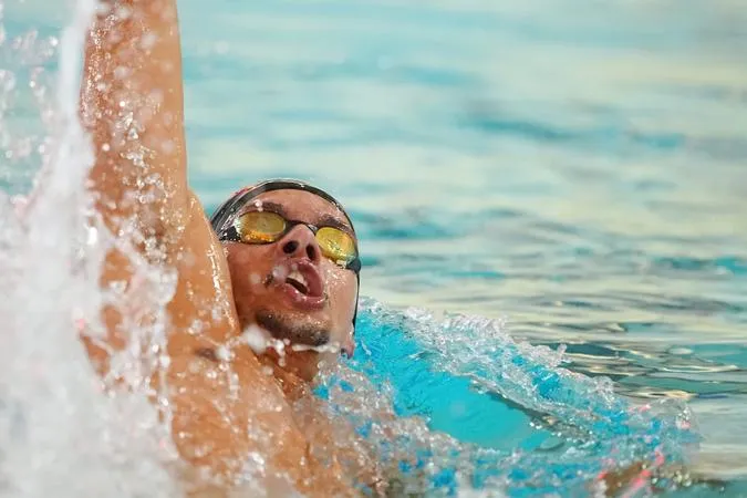 Men's Swim Begins Season With Win Over S&T
