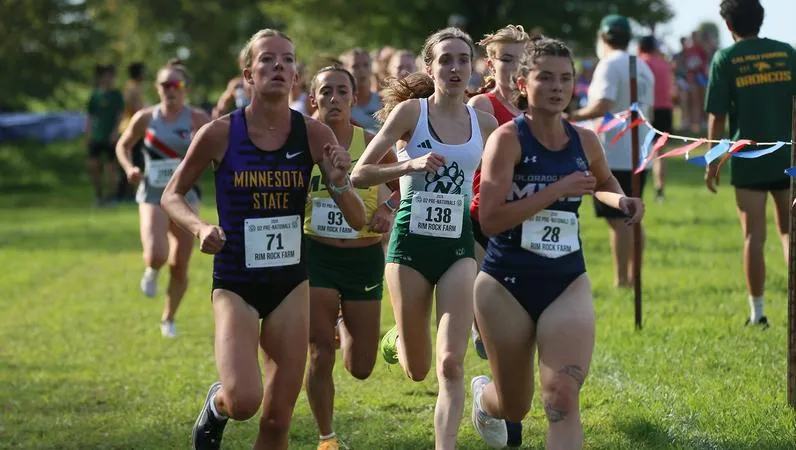 Bakker's top-15 finish leads Bearcats at NCAA Pre-Nationals