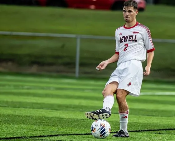 Cardinals Find Net, But Not Enough As Bearcats Win 5-1