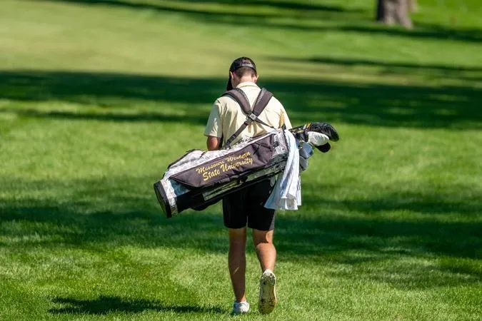 Boggins tied for fourth as Men's Golf sits ninth at Newman Men's Fall Invite/MIAA Preview