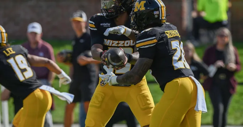 Mizzou football RB Roberts receives recognition following back-to-back 200 yard performances