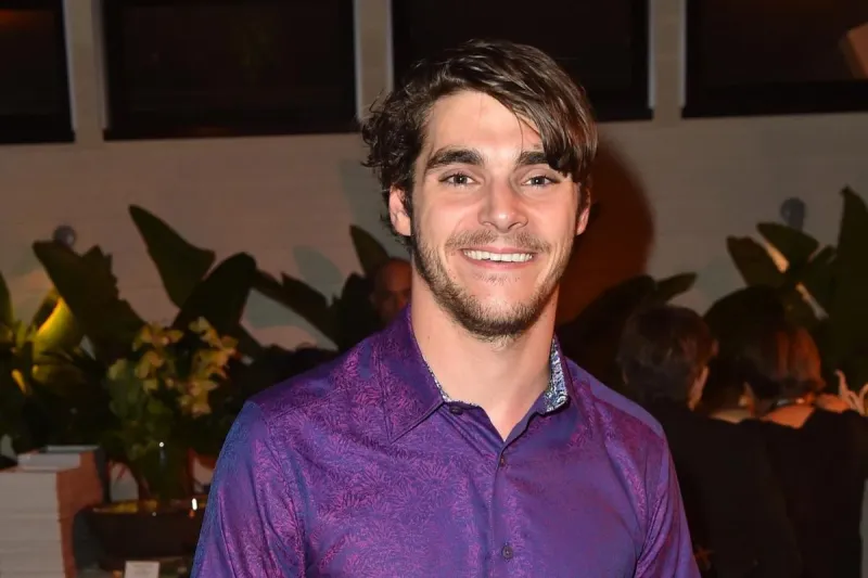 RJ Mitte, 'Breaking Bad's Walter White Jr., Dies at 34