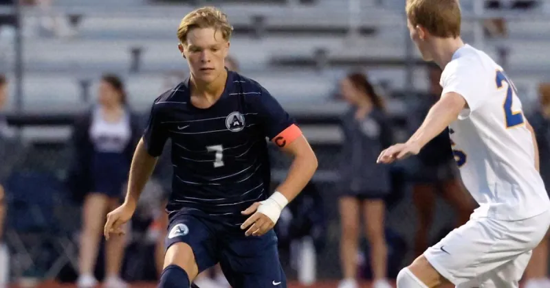 How will Francis Howell Central navigate challenging week? 'One game to the next.'