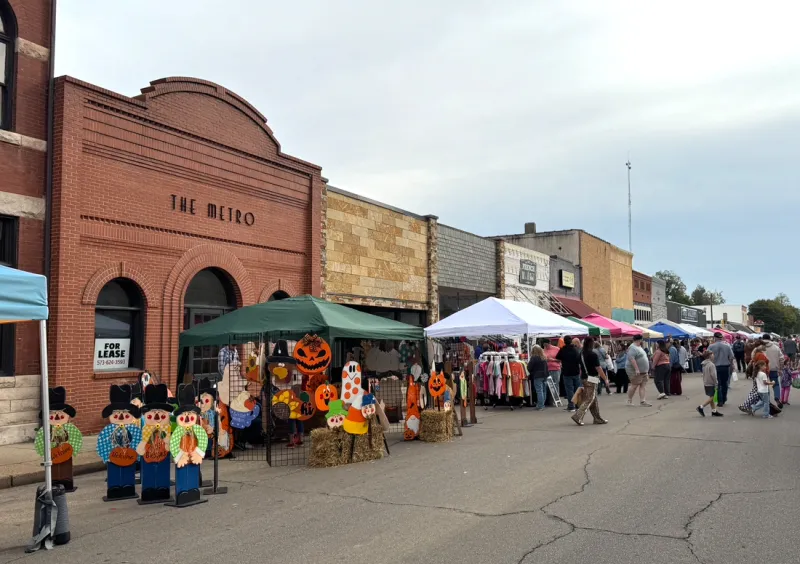 Fall Fest Brings a Day of Fun, Shopping and Laughter with Family and Friends to the Downtown Dexter