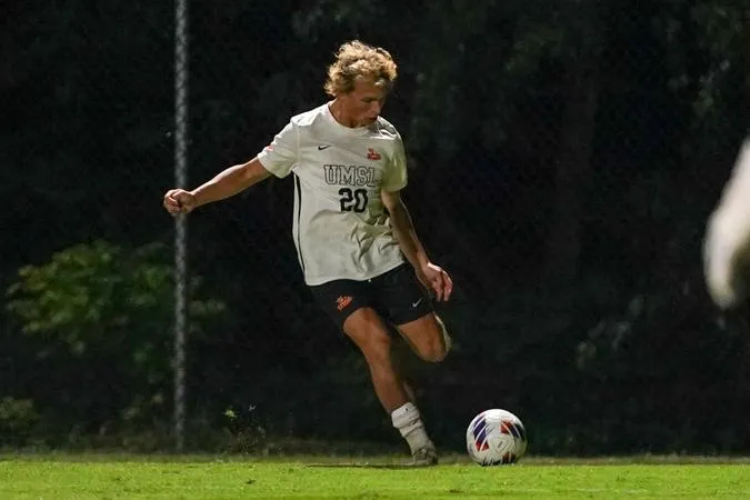 Tritons Draw With Bearcats