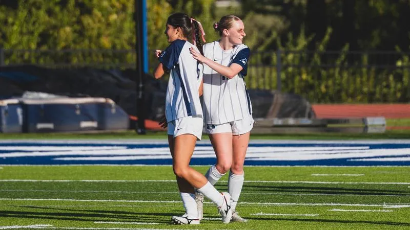 Women's Soccer Unable to Overcome Early Deficit