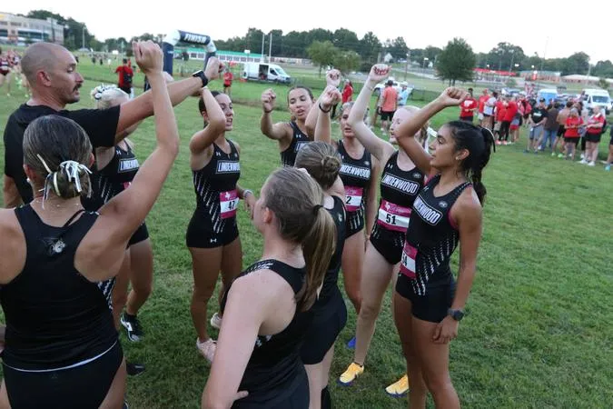 Cross Country Returns to Action at Bradley