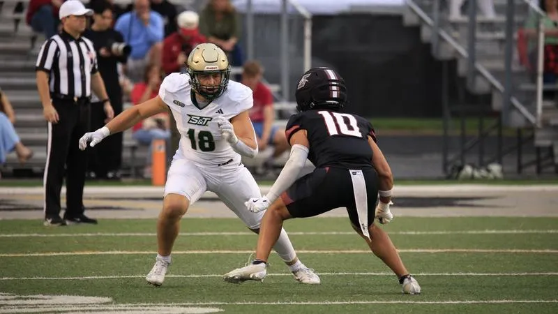 Football Faces the McKendree Bearcats in Saturday's Homecoming Game