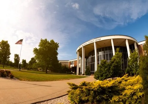 Missouri Southern honors alumni during annual awards ceremony