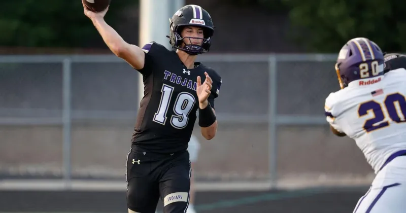 Carter Shafer takes own path on the gridion to help Troy Buchanan continue winning ways