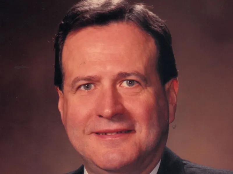 Businessman, arts supporter Larry Ollis dies at 95