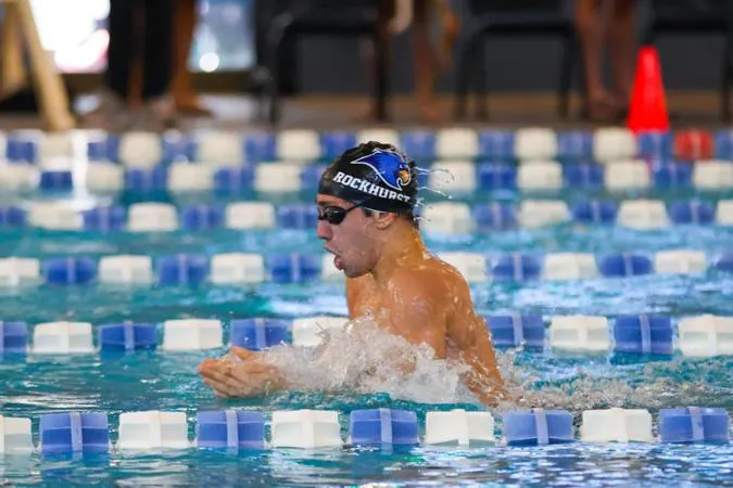 Men's Swimming & Diving Capture Four Individual Wins at UMSL