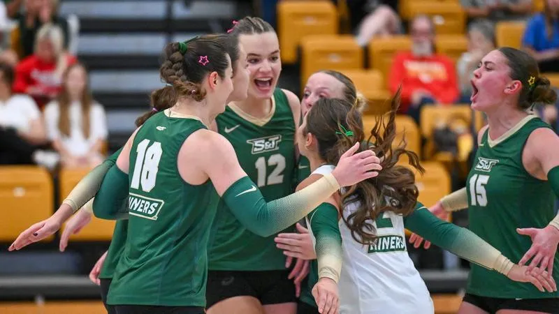 Volleyball Secures Pair of Victories on Day One of Crossover