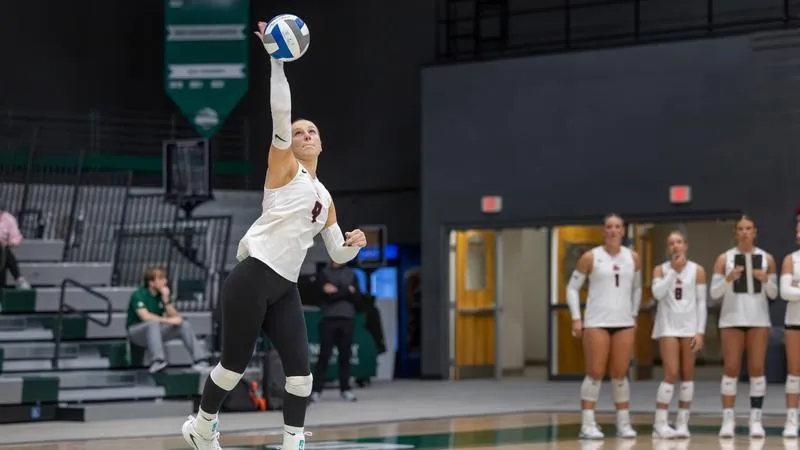No. 5 UNK Takes MIAA In-Season Tournament Opener Over Jennies Volleyball