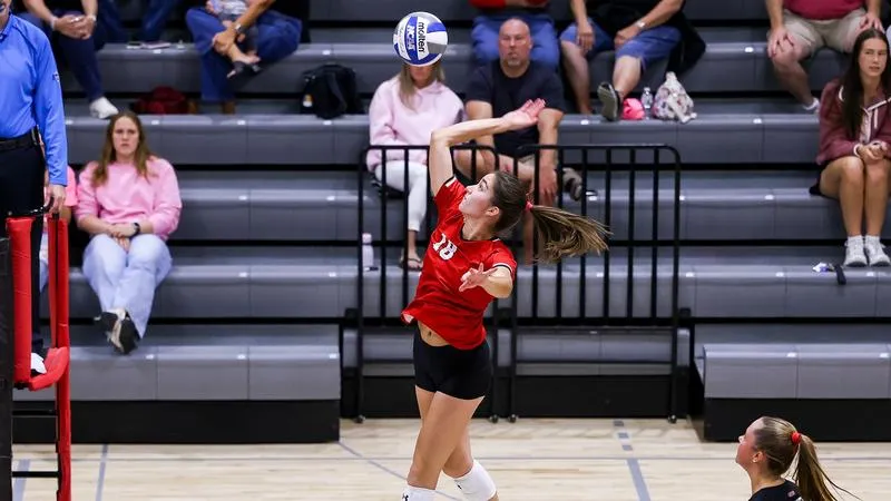 Volleyball Pushes No. 1 Ferris State the Distance and Falls to Cedarville at Midwest Crossover