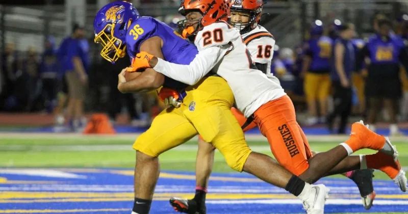 Trey Connor's breakout helps Seckman's ground game dictate tempo in win over Ritenour
