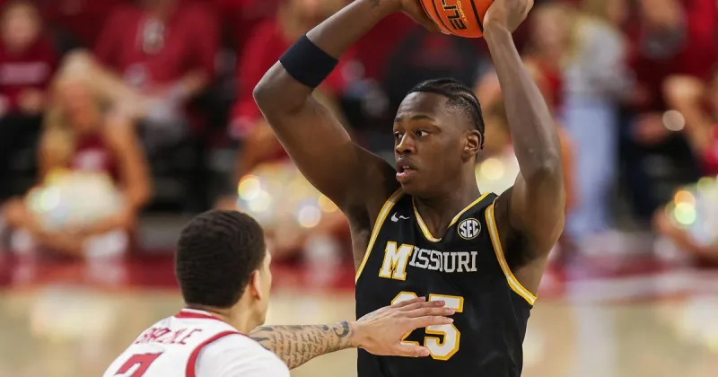 Mark Mitchell regains eligibility after judge issues injunction against NCAA