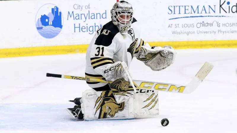 Women's Hockey Falls In Series Finale At #5 Penn State