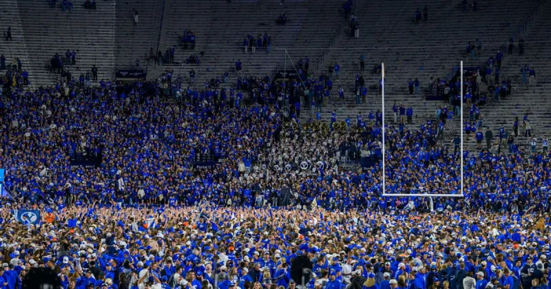Bachmeier leads winning drive, No. 8 BYU outlasts No. 2 Notre Dame 28-24