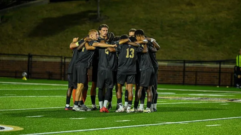 Men's Soccer Falls At Southern Indiana On Sunday Afternoon