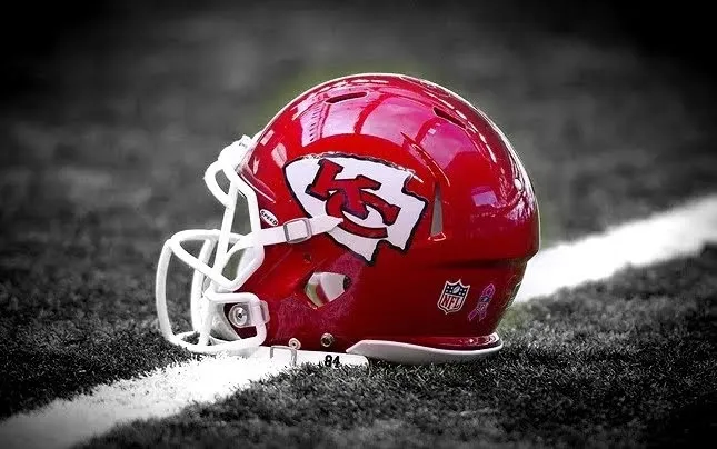 Chris Jones Screaming Match Exposes Sideline Tensions