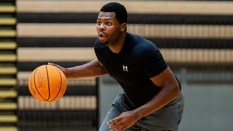 Men's Basketball Heads To Carbondale for Exhibition Matchup Against Southern Illinois On Tuesday