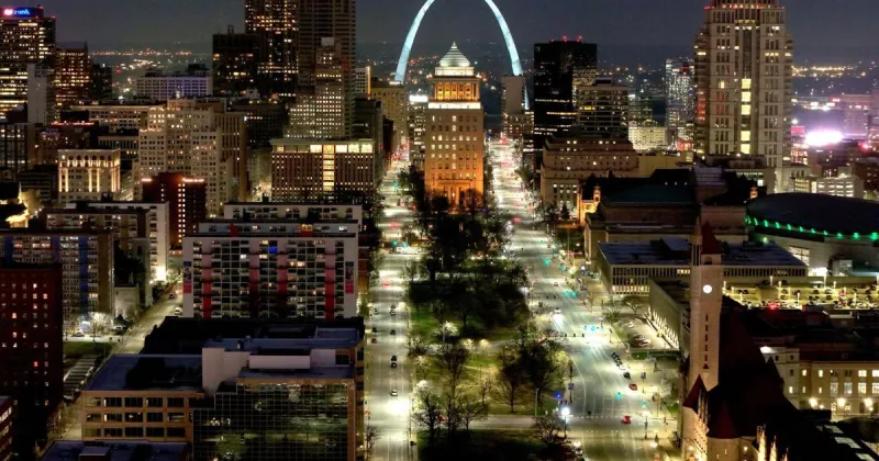 Downtown gets banners honoring St. Louis legends