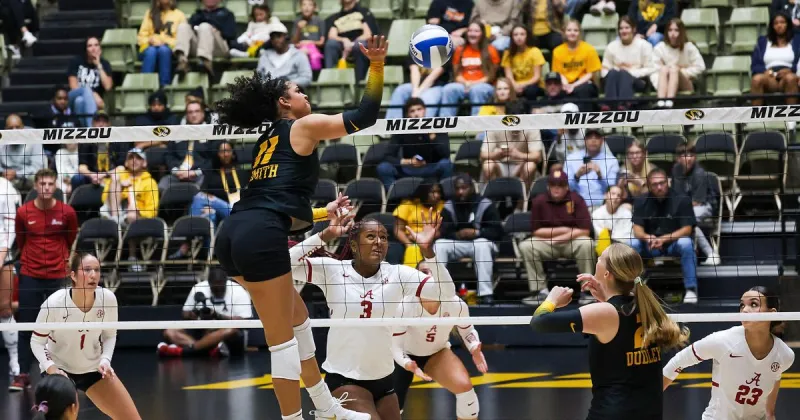 Mizzou volleyball sweeps Alabama to round out home stand
