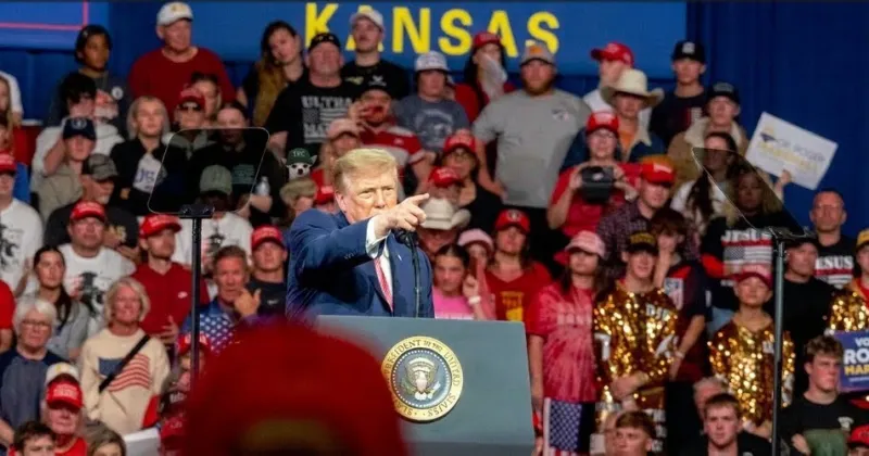 Prez Trump Wichita Rally: Protesters, Slur & Kansas Love