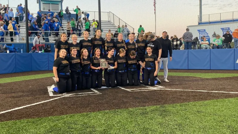 Fatima earns first softball district title since 2023 in win over Iberia