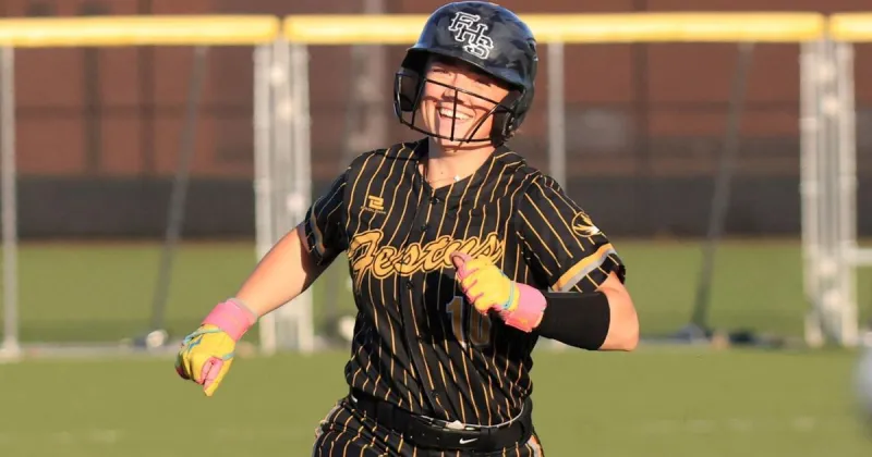 Mia Metzger's homer gives Festus spark to top Cor Jesu for first district title since 2017