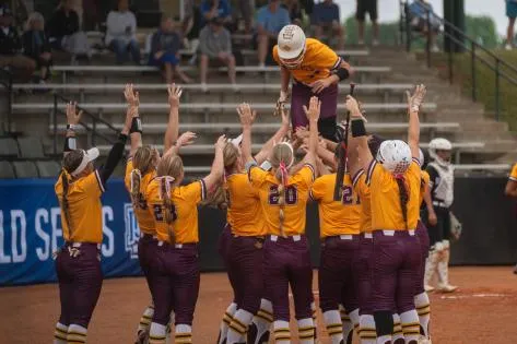 No. 5 Pearl River knocks off No. 1 Kirkwood, punches ticket to semifinals