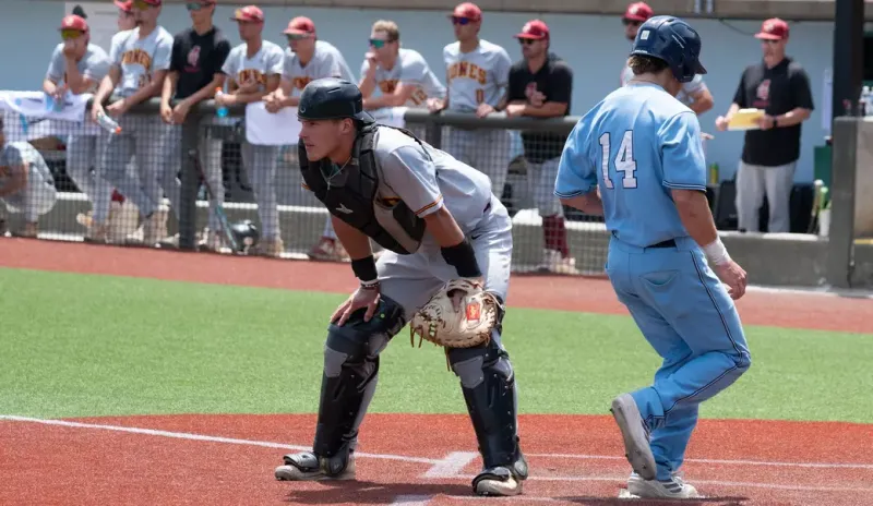 Iowa Central eliminates Jones College with strong pitching and key errors