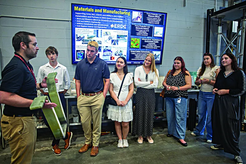 The ERDC Alumni Association awards scholarships